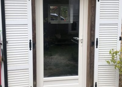 R'Renov installe vos portes entrée pvc proche de Theys en Isère