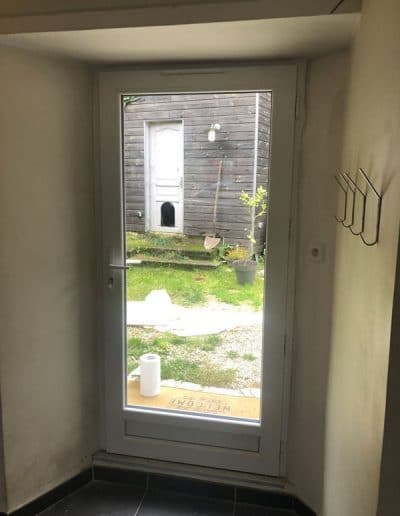 installation-porte-pvc-en-isere-par-rrenov-2