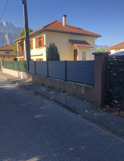 Projet de renovation R'renov installation portail et barrière à Eybens en Isère