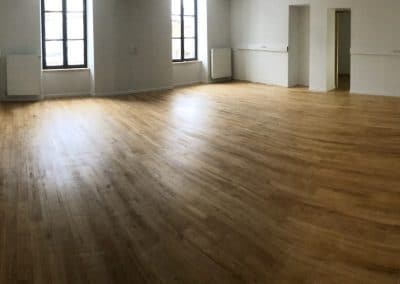 Projet de rénovation d'un parquet avant finitions d'appartement à Grenoble par R'renov