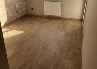 Rénovation d'un parquet pour une chambre d'appartement au Versoud en Isère par Rrenov